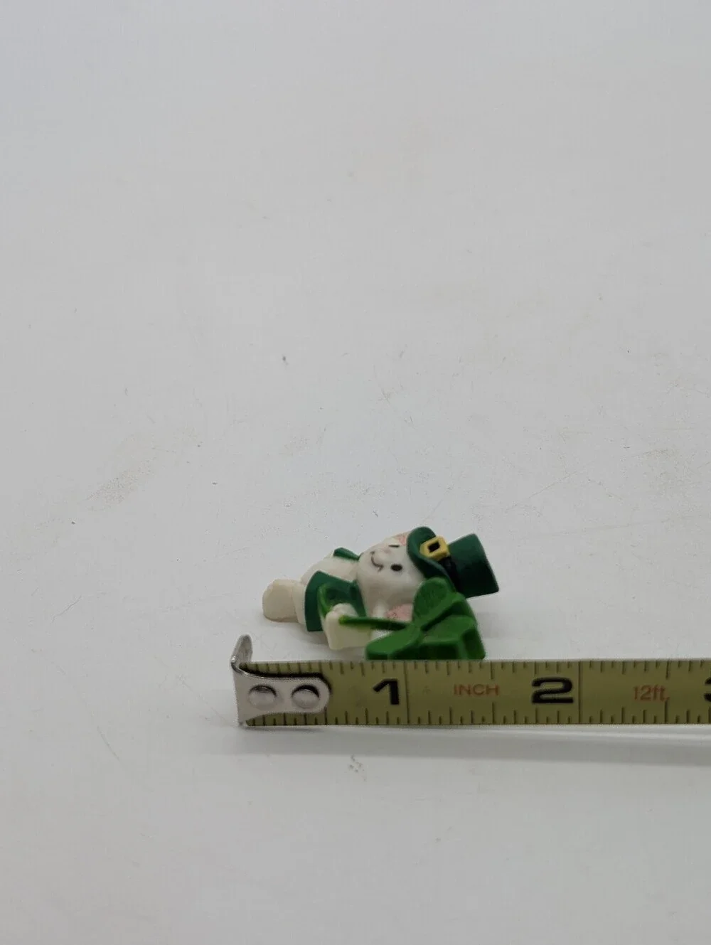 Vintage 1981 Hallmark St Patricks Day Mouse Pin Leprechaun Shamrock Brooch Plast